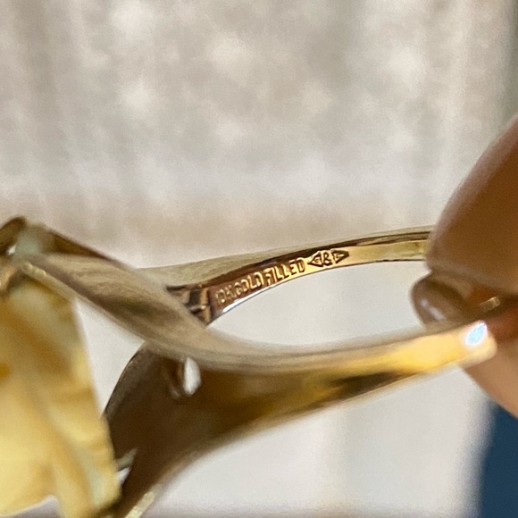 Vintage 10k gold ring with enamel rose - Picture 6 of 8